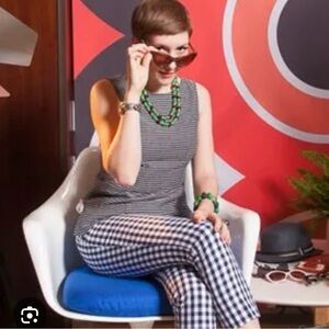 Ann Taylor “Mad Men” Cropped Pants, generous sizing!